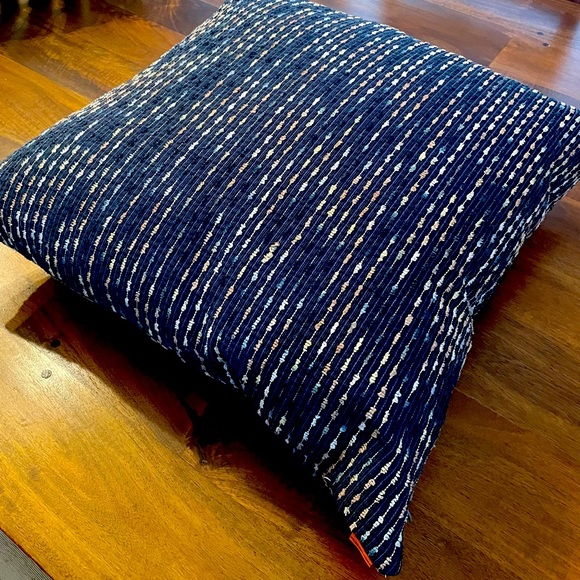Missoni Home pillow.  Navy. Excellent condition approx 23” - Picture 3 of 5